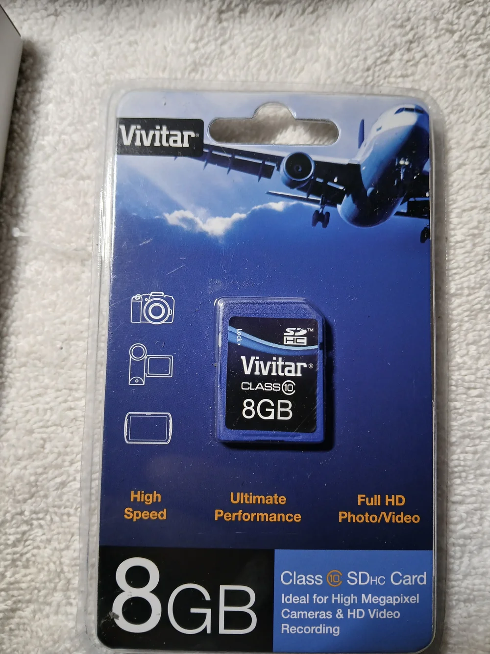Vivitar ViviCam F128 Digital Camera/8GB SD Card/Digital Photo Frame/ Cam Case.